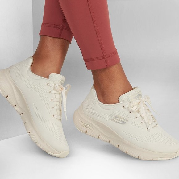 skechers arch fit sunny outlook